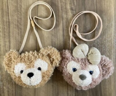 Tokyo Disney Sea Shelly May & Duffy Bear shoulder bag Pass Case