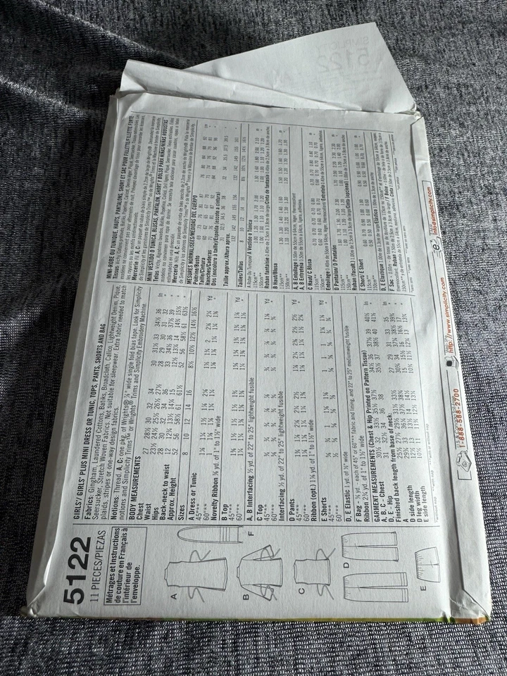 New Simplicity #5122 Lizzie McQuire child pattern size AA-8-16 UNCUT;FF - Image 4 of 4