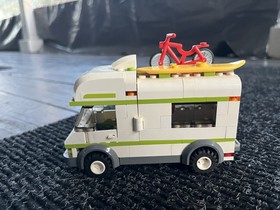 LEGO CITY Camper 7639 2 Minifigures Bicycle Surfboard Great Outdoors