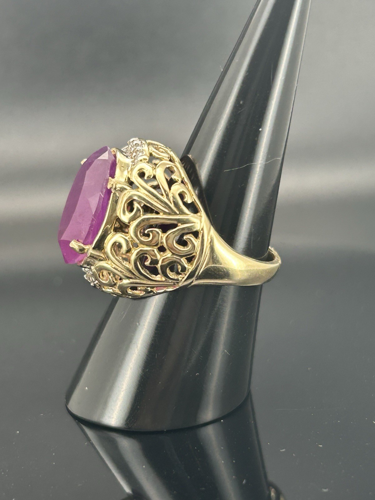 14K Yellow Gold Oval Ruby Statement Ring: Filigre… - image 5