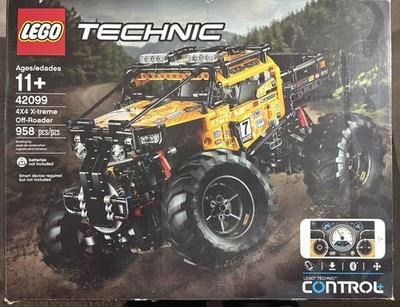 LEGO TECHNIC: 4X4 X-treme Off-Roader (42099) Complete with box and instructions