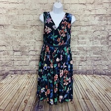 Talbots Dress Womens Size 2P Navy Floral V Neck Pleated Sleeveless Fit & Flare