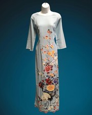 Traditional Vietnamese Dress