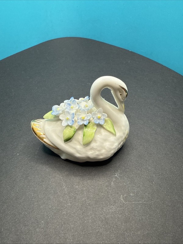 Royal Fulton Swan Figurine With Periwinkle Flowers 2.5 In Long, 2 Inches High