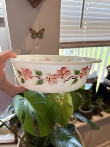 Vintage Anchor Hocking Fire King Milk Glass Casserole Dish In Peach Blossom