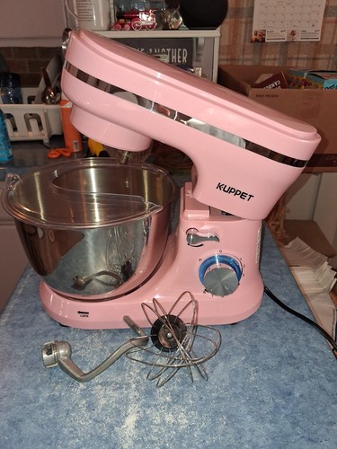 Kuppet Retro Stand 8 Speed Mixer(Pink)4.75 Quart Lightly Used Works Great Clean!