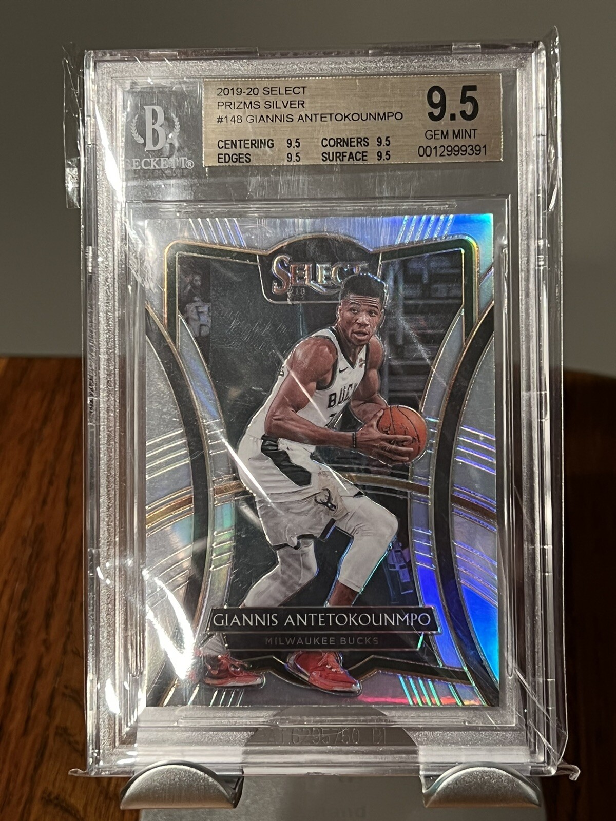 2019-20 Select Silver Prizm Premier Level #148 Giannis Antetokounmpo BGS 9.5