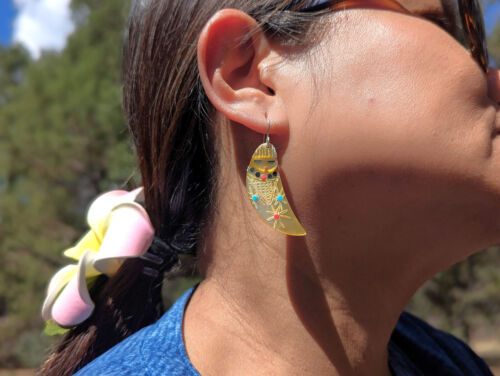 Zuni Corn Maiden Yellow Shell Kachina Dangle Earrings Handmade Southwest Jewelry - Picture 4 of 10