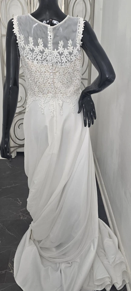 Plus SizeMon Cheri Wedding Dress 16 - Image 3 of 4