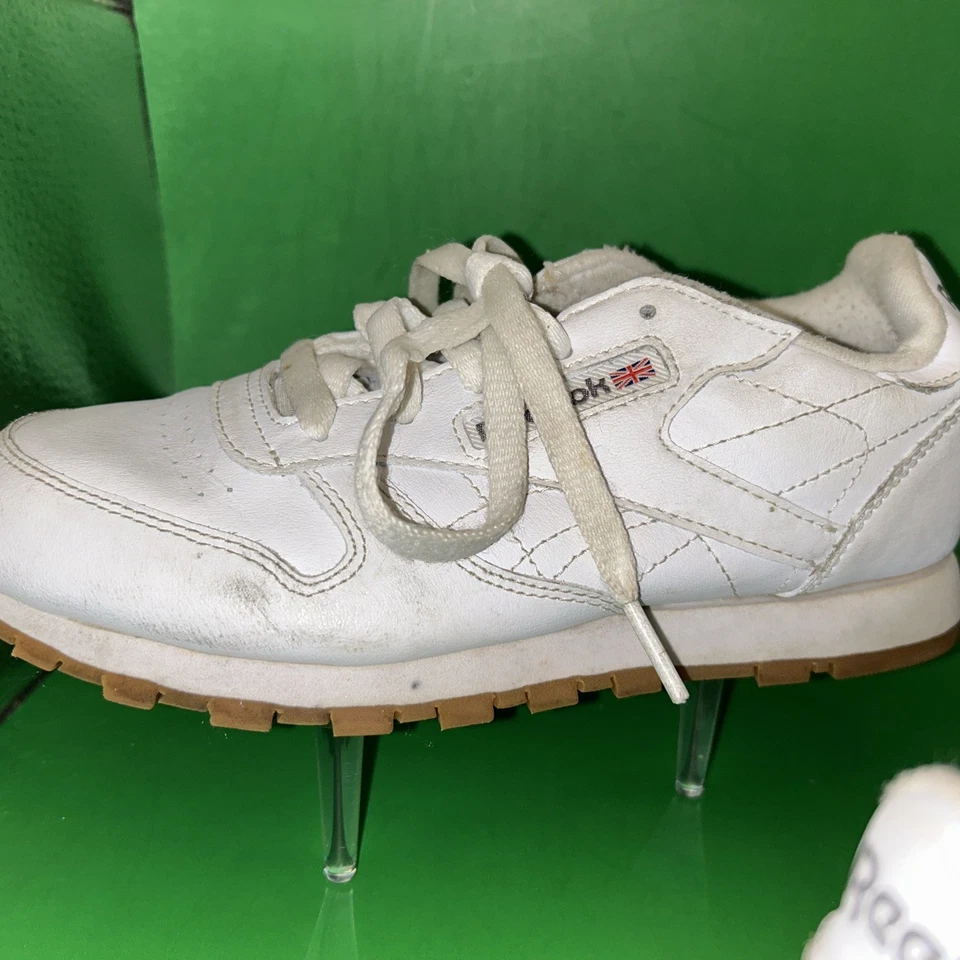 Zapatillas deportivas Reebok para niños pequeños talla 2 clásicas de cuero blancas Foto 4 de 4