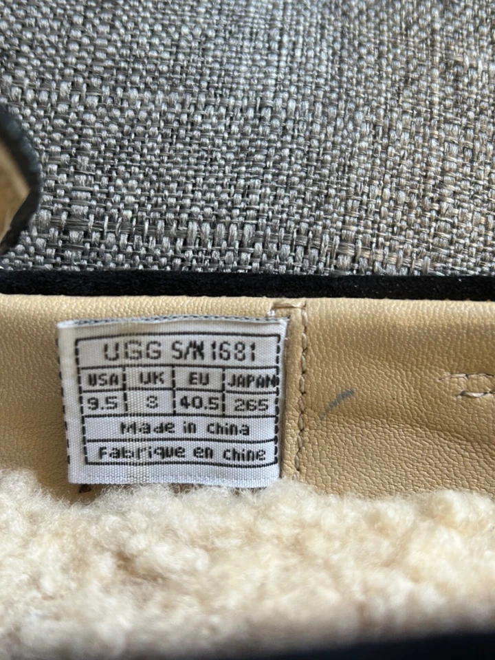 Ugg authentic EUC worn once black suede buckle sheepskin lined flat loafers 9.5 - Image 4 of 4