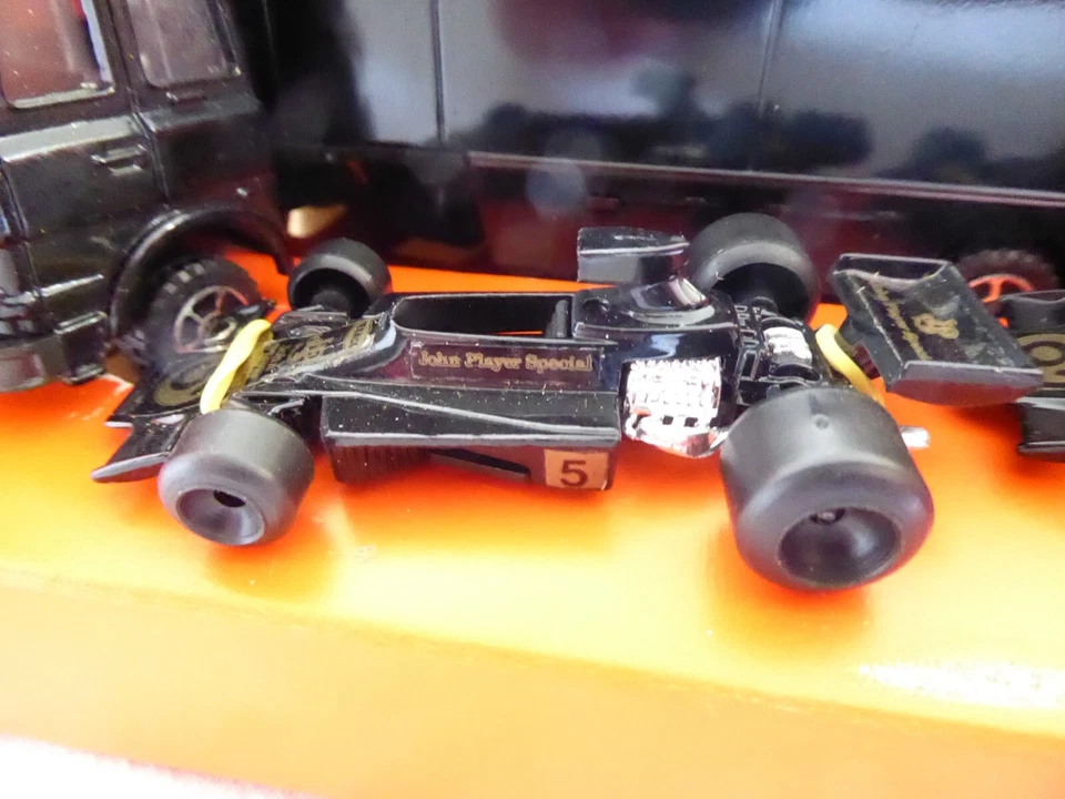 POLISTIL - 1/55 -PORTAUTO LOTUS JOHN PLAYER SPECIAL - JPS - CAMION + 2 F1 RJ107 - Photo 4/4