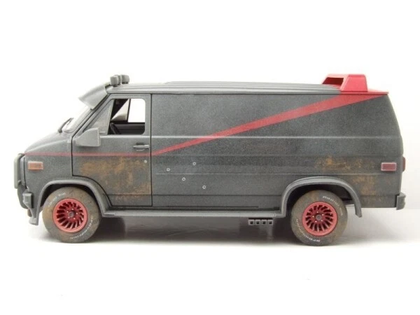 Greenlight 13567 GMC Vandura 1983 A-Team Van grau-schwarz 1:18 Modellauto - Bild 3 von 4