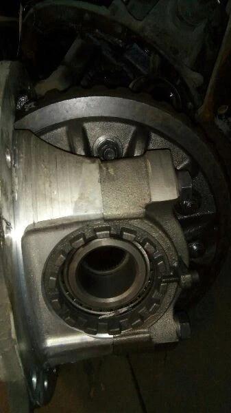 Rockwell RR20-145 Rear Differential/Carrier Assembly 3.42 Ratio  5952620 - Image 4 of 4