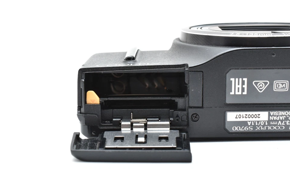 Nikon COOLPIX S9700 Digital Camera Black 16.0MP 30x Optical Zoom  [EXC] E2872 - Image 2 of 4