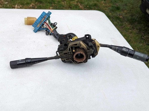 Antenne électrique Complète Pour Toyota Cressida 1985-1988 - Avec Module Relais - Occasion OEM