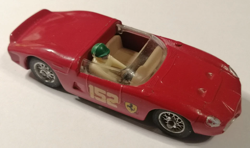 Solido Serie 100 Ferrari 2L5 art.129 ruote a raggi. Perfetto. Come nuovo. - Immagine 2 di 4