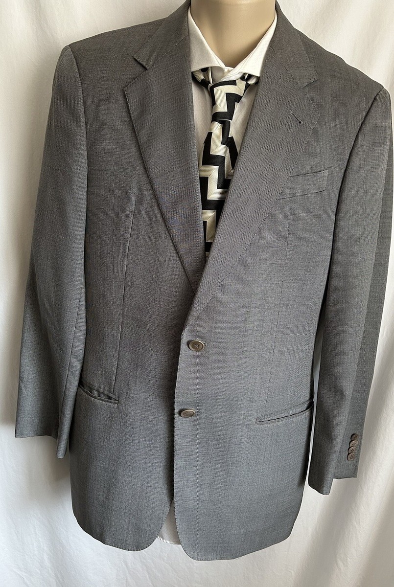 Armani Collezion Men's Jacket, Sz 40R, 2 Buttons Front, 4 Buttons