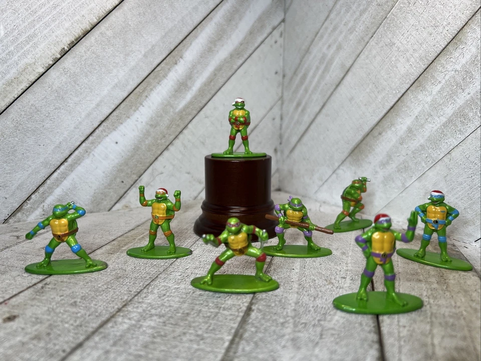 TMNT Nano Mini Figuras de Metal Tortugas + Tortugas Héroe Portal + Tortuga McDonald’s Foto 2 de 4