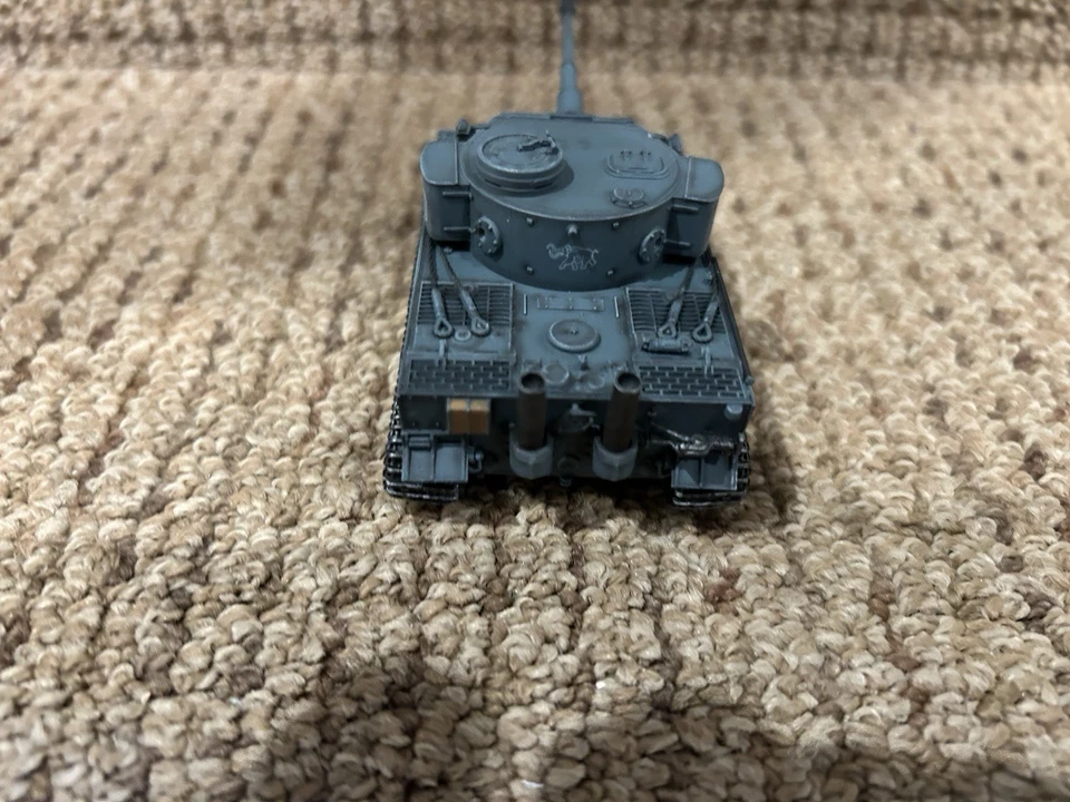 Dragon Armor 1:72 Tiger I Initial Production sPzAbt. 502 Leningrad 1942 No 60405 - Image 2 of 4