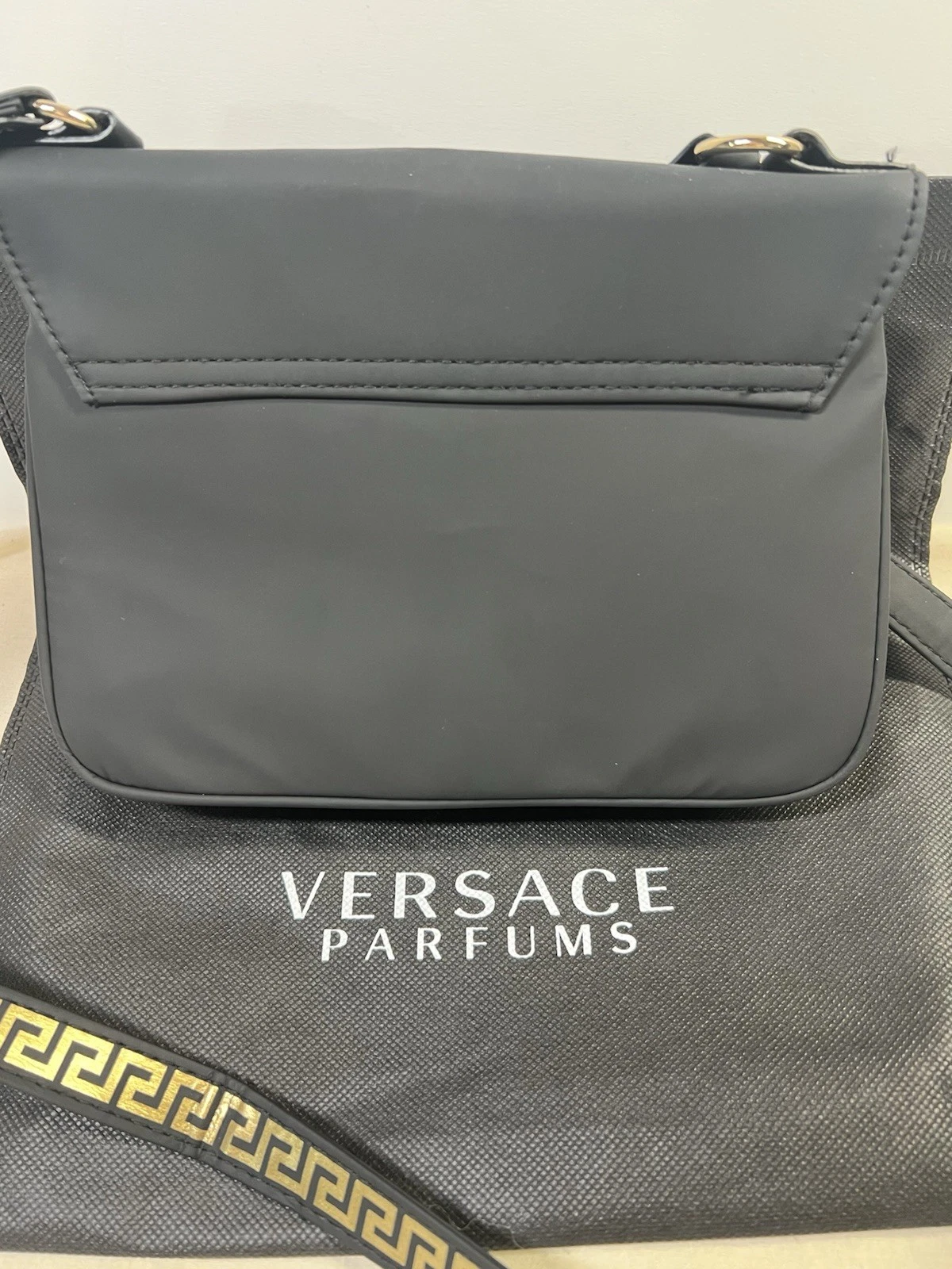 Borsa a tracolla AUTENTICA NUOVA Versace Fragrance Medusa