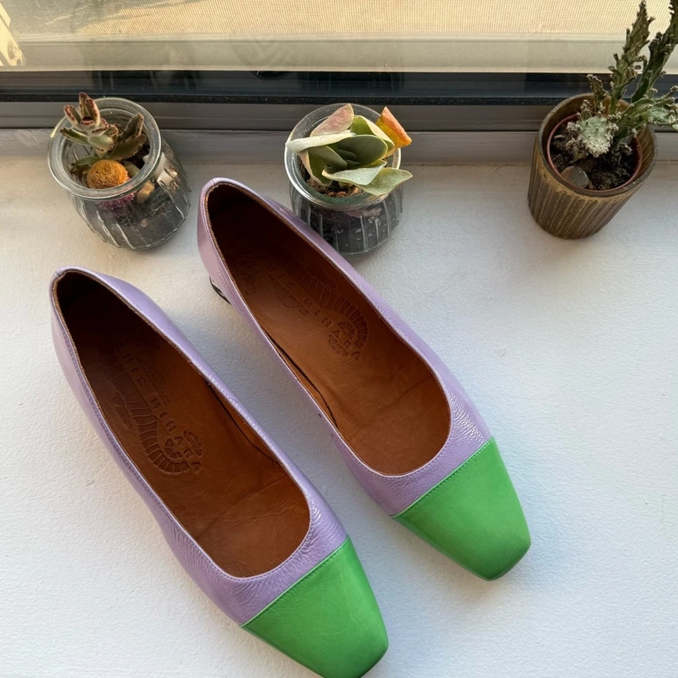 Chie Mihara “Hailu” Lilac Patent Leather Pumps in Lavender & Green, Size 7.5 - Image 4 of 4
