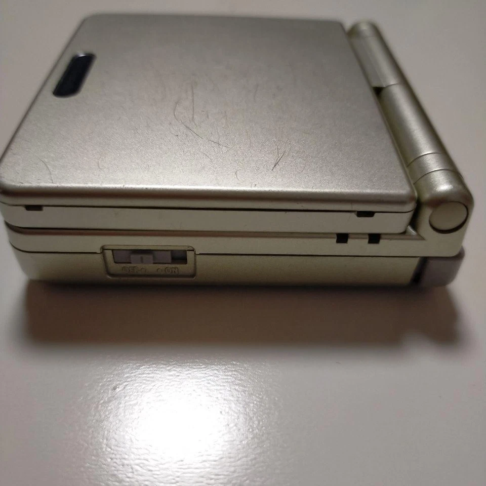 Game Boy Advance SP Starlight Gold with Charger, toysrUS - Image 4 of 4