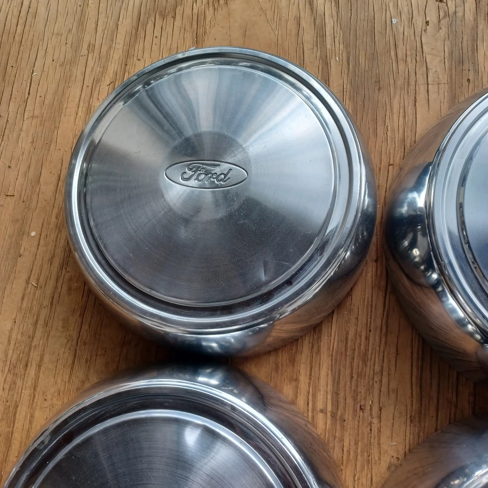 Ford Econoline E250 E350 16" Juego de 4 tapas de plato para perros, 1992-2007 parte # F2UA-1130UA Foto 2 de 4