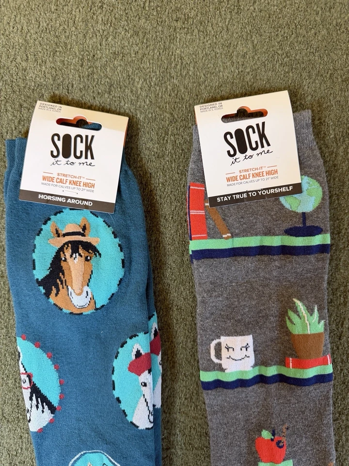 Lote de 2 calcetines hasta la rodilla de pantorrilla ancha Sock It To Me libros de caballos café nuevos con etiquetas Foto 2 de 4