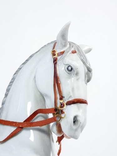 Sculpture Horse Porcelain Unter Weiss Bach Levadé Spanish Riding School Vienna - Picture 5 of 10