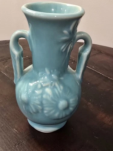 Shawnee Pottery Turquoise 5” Vase Vintage circa 1940s USA Embossed Daisy Pattern