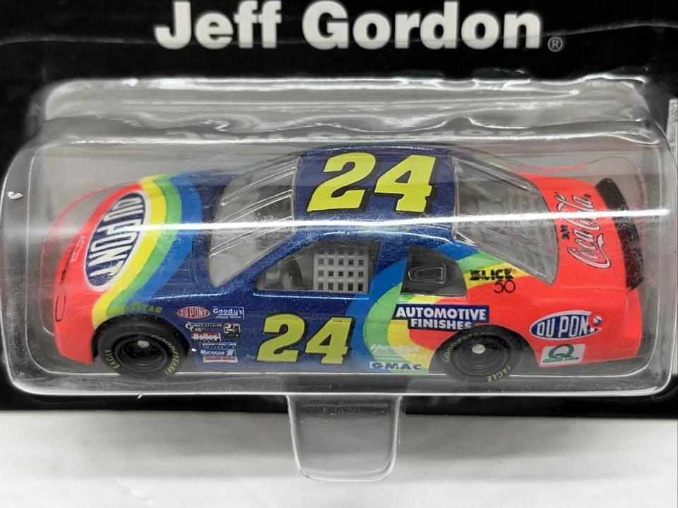 Jeff Gordon #24 NASCAR Dupont Chevrolet 1996 Revell 1:64 Scale Die Cast New - Image 2 of 4