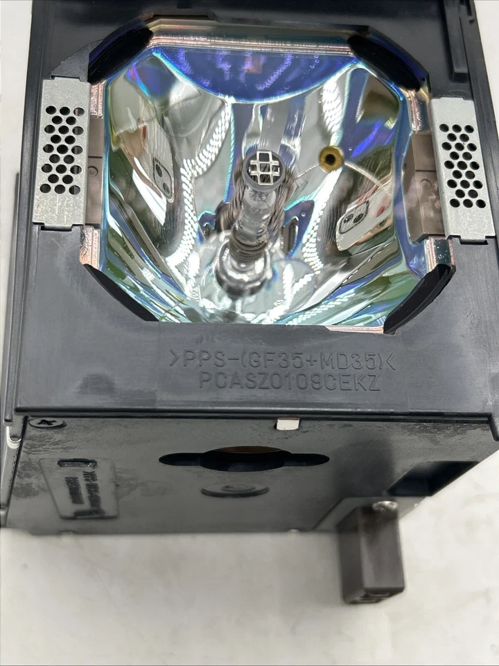 Compatible AN-K9LP BQC-XVZ9000/1 Replacement Projection Lamp For Sharp Projector - Image 2 of 4