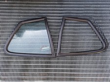 Porsche 924 944 Seitenscheibe rechts grün mit Dichtung +Dichtung links + Leisten