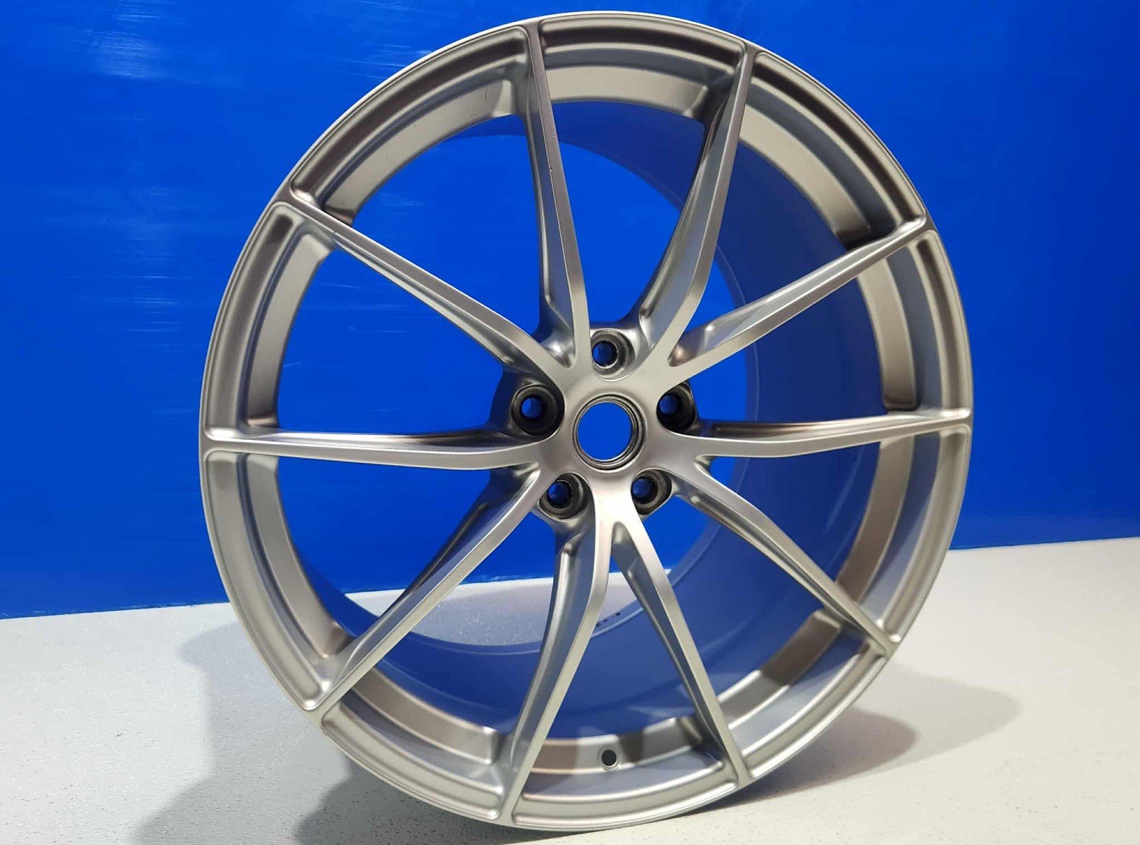20” Ferrari 812 Superfast GTS 00842800 Silver Factory OEM Rear Wheel Rim 313696