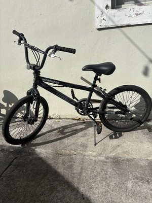 Mongoose Index 20  BMX Freestyle Bike   Black, Street/Park Ready