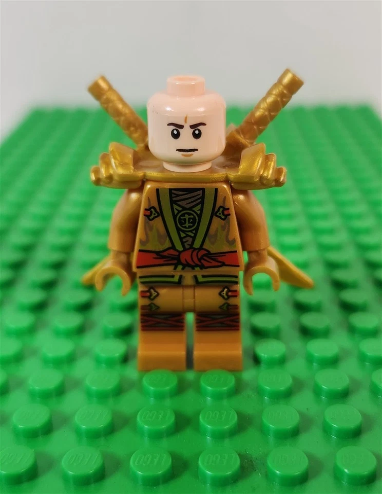 LEGO Ninjago Bricktober KAI Golden Power Minifigure njo420 5004938 Toys R Us Exc - Image 3 of 4