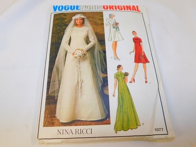 1970's VOGUE  PATTERN 1077 NINA RICCI Sz 14 Wedding Bridal Dress Gown Slip Veil