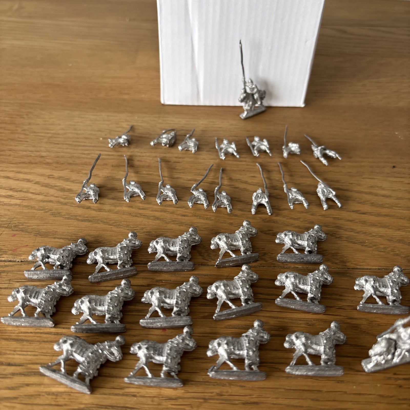 Wargaming 18mm  Knights with lances at up tabletop miniatures unknown X17 + free