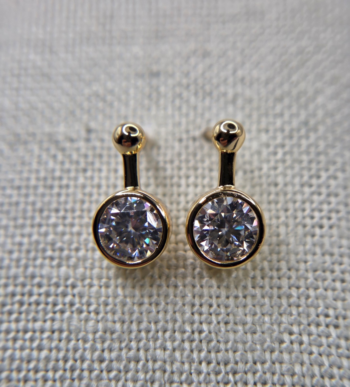 1.2CT TW Round Moissanite Stud Earrings 18K Gold Plated 925 Silver 5.5mm