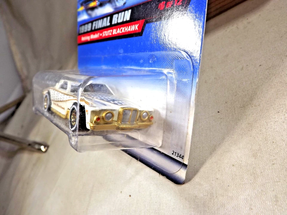 1999 Hot Wheels Final Run 6/12 STUTZ BLACKHAWK White RealRidersDDSp removedfromB - Image 4 of 4