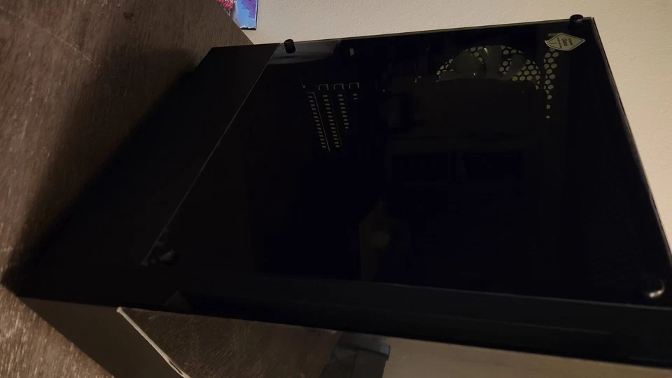 PC Gaming RGB (RTX 3060 MSI 12GB + Ryzen 5 5500 + 16GB 3200Hz RAM + 1TB M.2) Foto 2 de 4