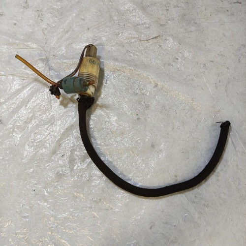 VW Golf IV 4 Wischwasserpumpe Wasserpumpe 333955651