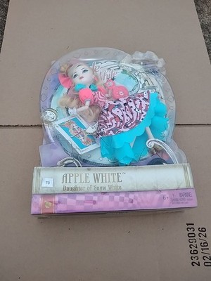 Ever After High Way To Wonderland Apple White Netflix Doll Mattel 2014