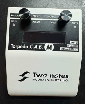 Two Notes Torpedo C.A.B. M Digital IR Loader DI Virtual Cabinet Processor Guitar