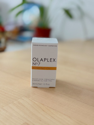 Olaplex  No. 7 Bonding Frizz Reduction & Heat Protectant Hair Oil