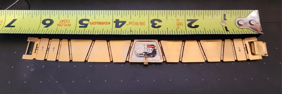 Longines women’s 5 Jewels Swiss Quartz Wristwatch 9813 09g1 16 mm. - image 4 of 4