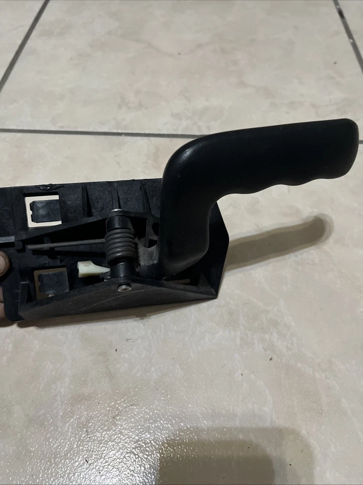 Manija de puerta interior interior negra izquierda izquierda izquierda para Silverado Tahoe Sierra Foto 4 de 4