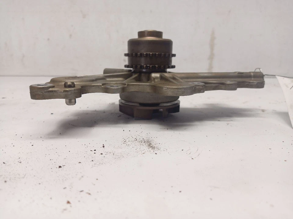 Bomba de refrigerante Ford Explorer 2013 3,5 L 12089817 Foto 3 de 4