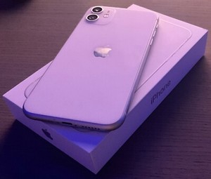 Apple iPhone 11 A2221 - 128GB - Weiß (Ohne Simlock) (Dual-SIM)